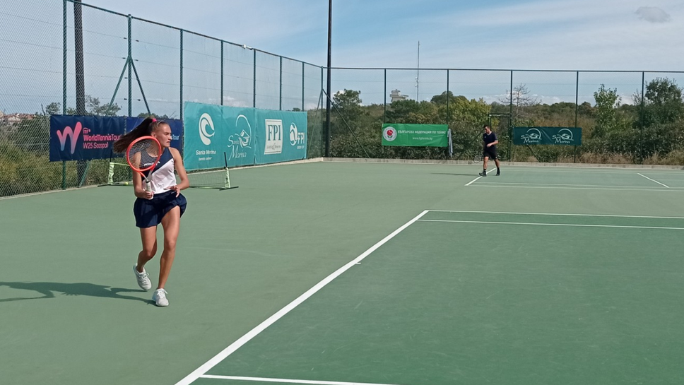 Топалова и Глушкова достигнаха полуфиналите в Санта Марина
