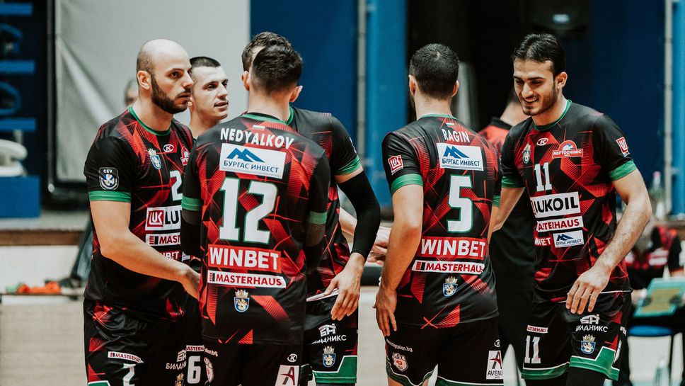 Мурад Хан заби 20 точки при дебют за шампионите, Нефтохимик записа четвърта победа