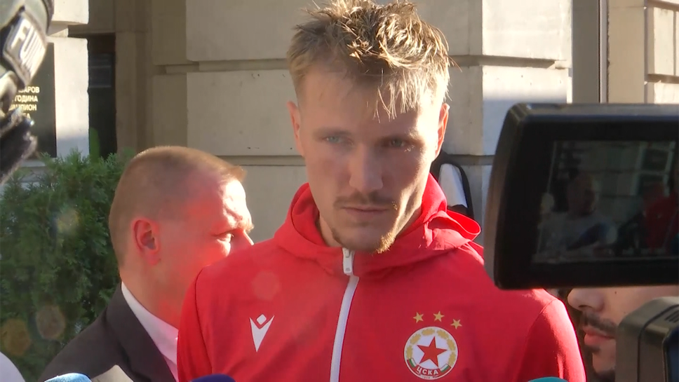 Махмутович: Трудно ми е да говоря веднага след мача, но мисля, че трябваше да вземем трите точки