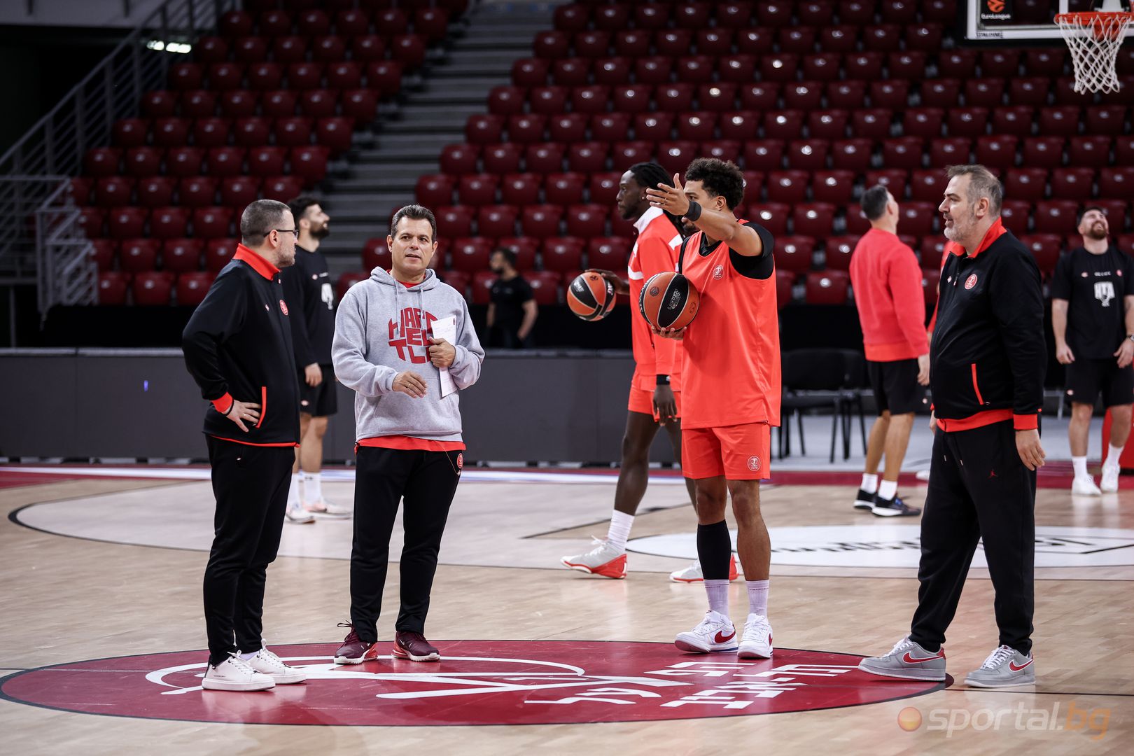 Тренировка на Апоел Тел Авив