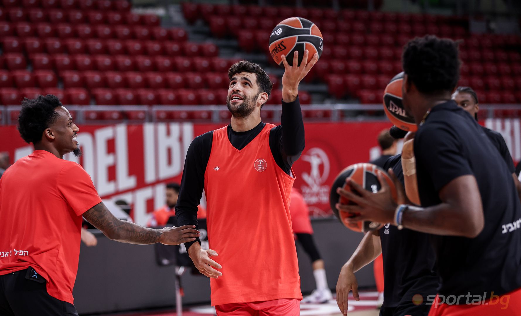 Тренировка на Апоел Тел Авив