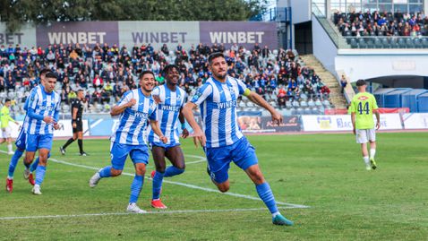 Дунав удари Фратрия в дербито на върха и се откъсна още повече на първото място