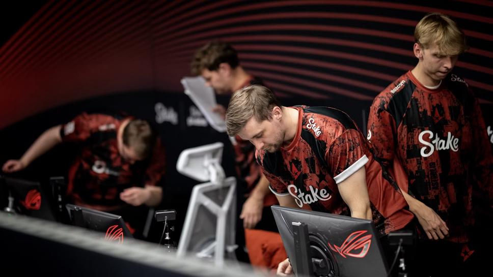 Astralis търси заместници на HooXi и jabbi