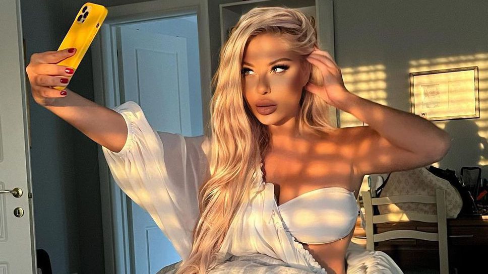 Голямото деколте на Андреа й донесе куп комплименти