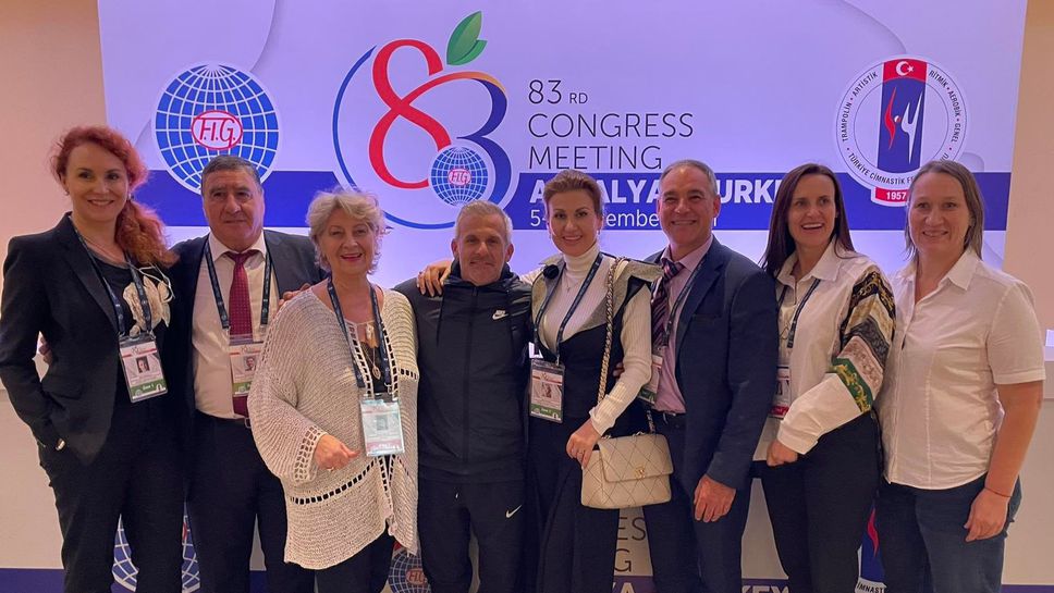 Мария Гигова получи награда за заслуги към ФИГ на Конгреса на централата в Анталия