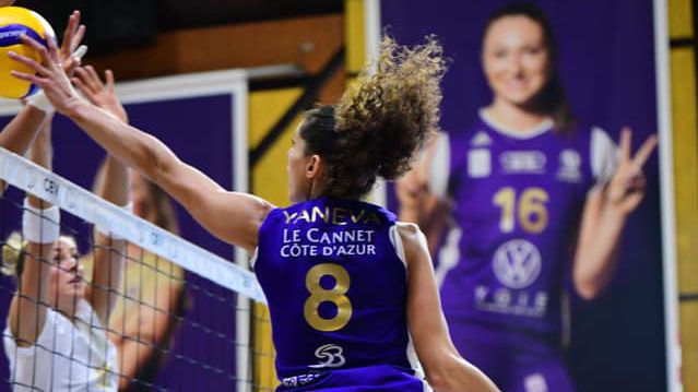 Ева Янева заби 17 точки, Волеро със 7 от 7 във Франция