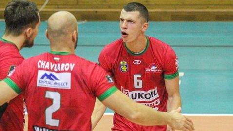 Шампионът Нефтохимик приема новака Раковски в отложен мач