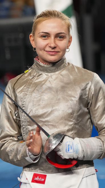 Две българки продължават към финалите на сабя жени на Гран При във Франция