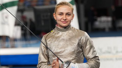 Две българки продължават към финалите на сабя жени на Гран При във Франция