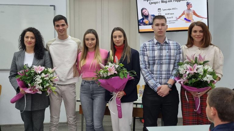Мадлен Радуканова финализира своята инициатива “Година на благодарността” във Факултета