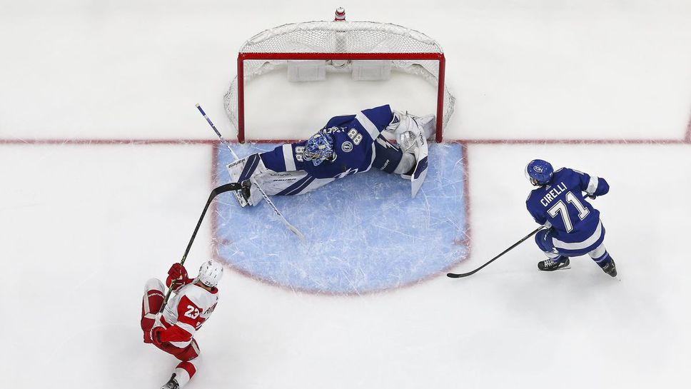 Хронек постави клубен рекорд при победа на Детройт над Тампа