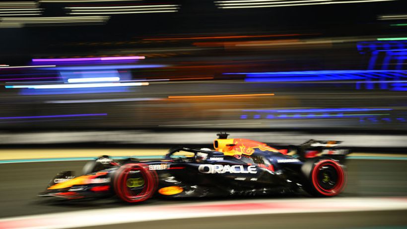 Ред Бул RB21 мина краштестовете на ФИА