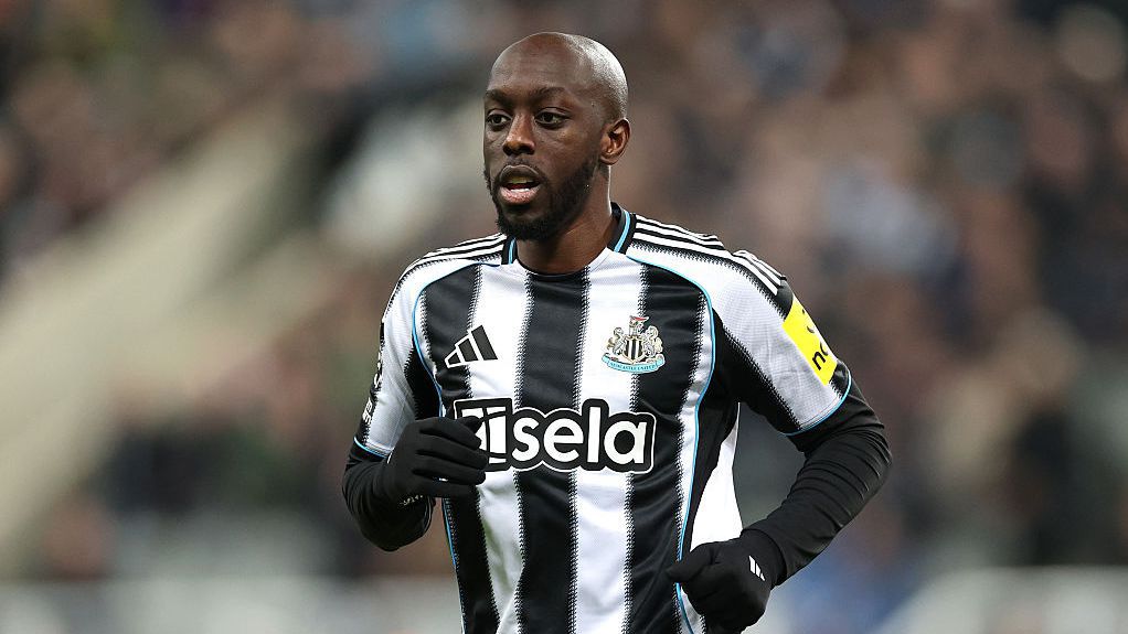 Йоан Уиса се завръща в националния отбор