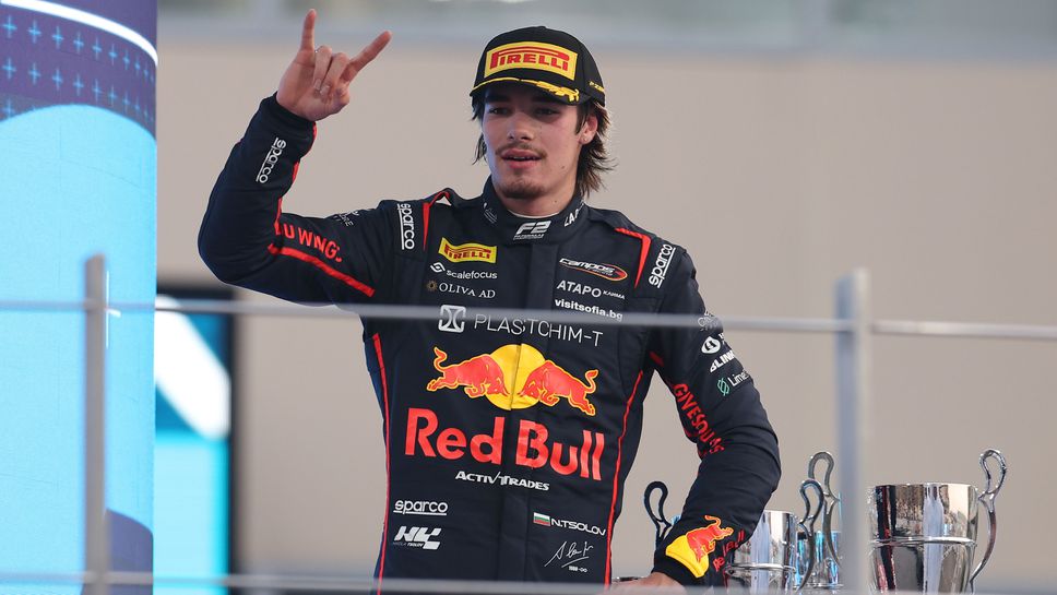 Вицешампионът във Формула 3 за 2025 година Никола Цолов навършва