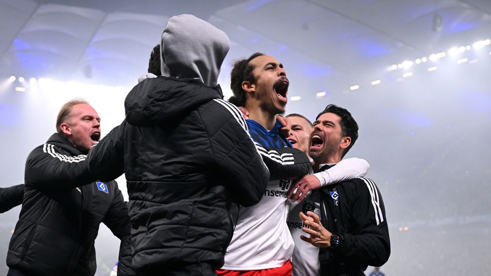 Хамбургер ШФ удари Вердер в битката на Севера