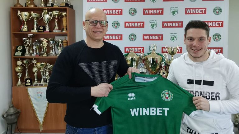 От Ботев Враца съобщиха че Красимир Тодоров вече е професионален