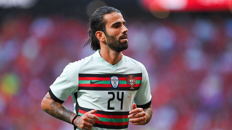  Халф на Порто пред трансфер в Рома 