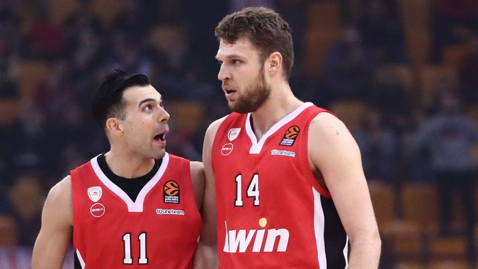 Везенков и Олимпиакос слагат край на първото завъртане в Гърция с дерби