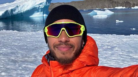  Хамилтън посети Антарктида за рождения си ден 