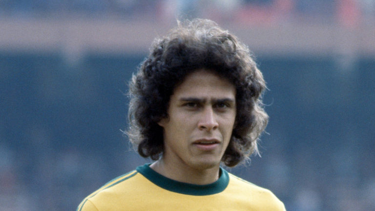 Светът загуби заради онкологично заболяване още един популярен футболист от