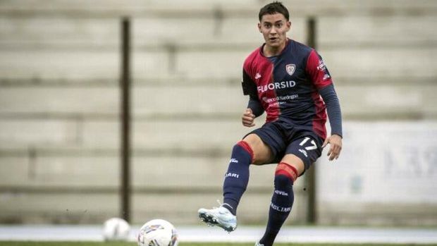 Български талант получи номер 10 и дебютира при мъжете на Каляри