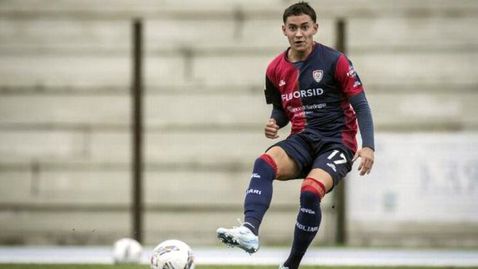 Български талант получи номер 10 и дебютира при мъжете на Каляри