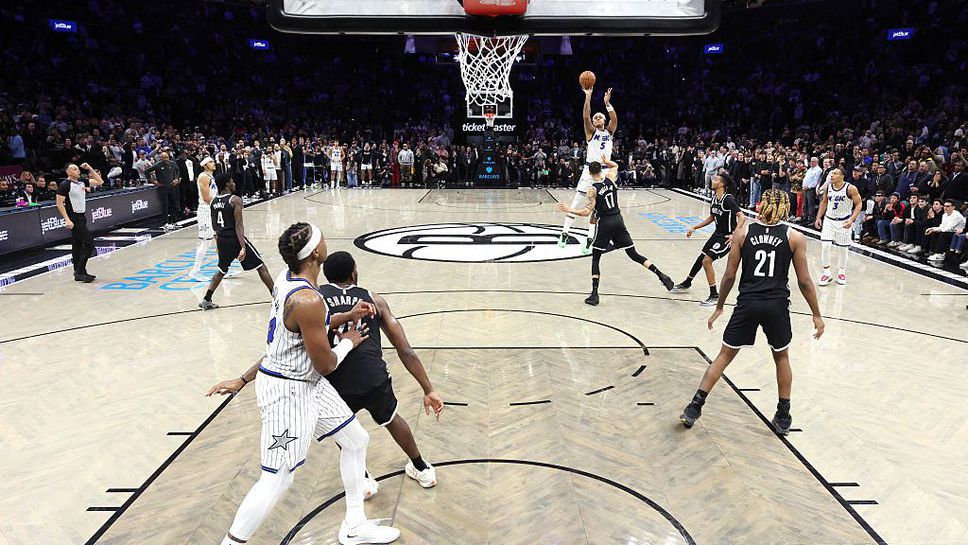 С невероятна тройка в последната секунда Паоло Банкеро донесе на