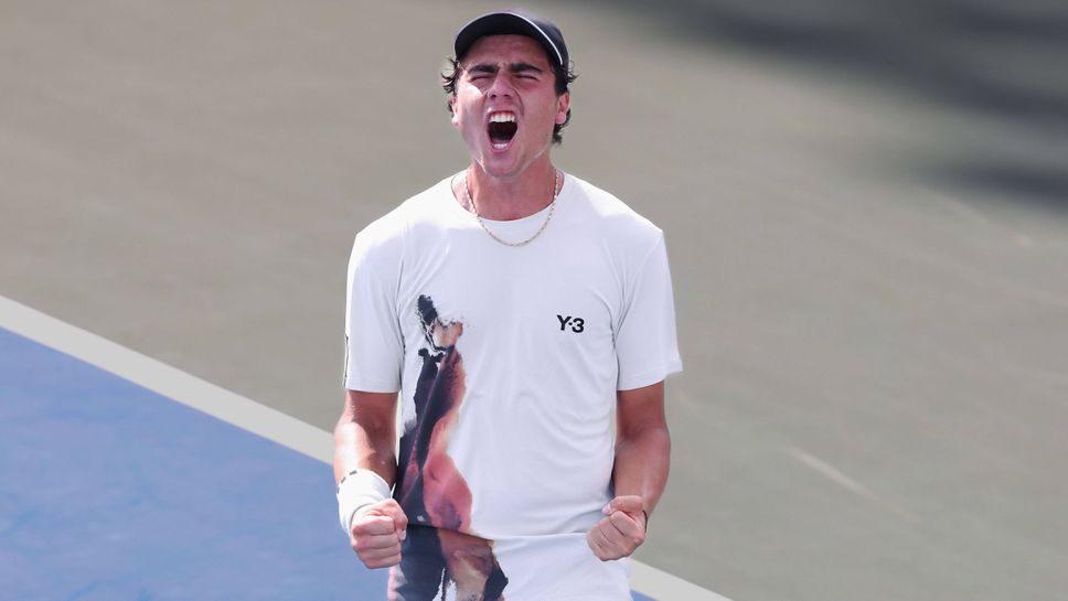 Иван Иванов стартира с победа на сингъл в Испания