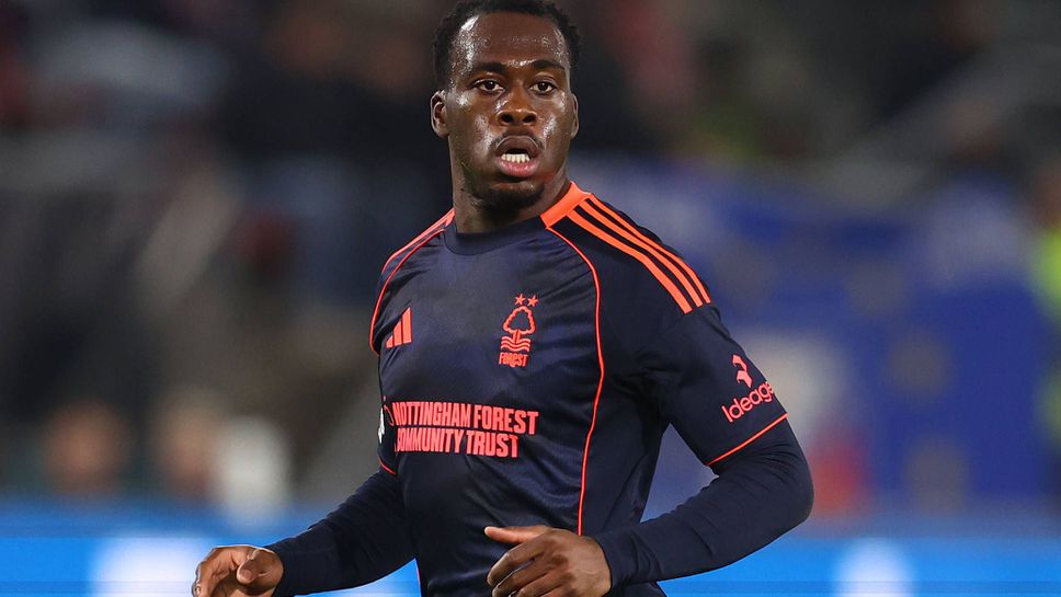 Айнтрахт Франкфурт подсили атаката си с френския централен нападател Арно