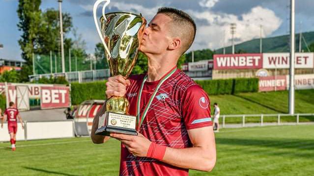  Чуждестранни клубове поглеждат към гений на Септември (София) 