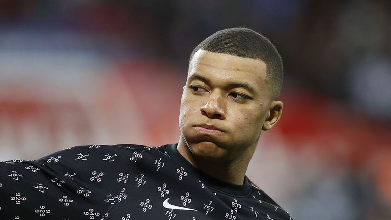  В ПСЖ са обнадеждени от мълчанието на Мбапе 