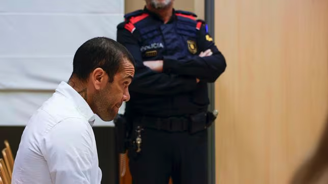 Осъдиха Дани Алвеш в Барселона