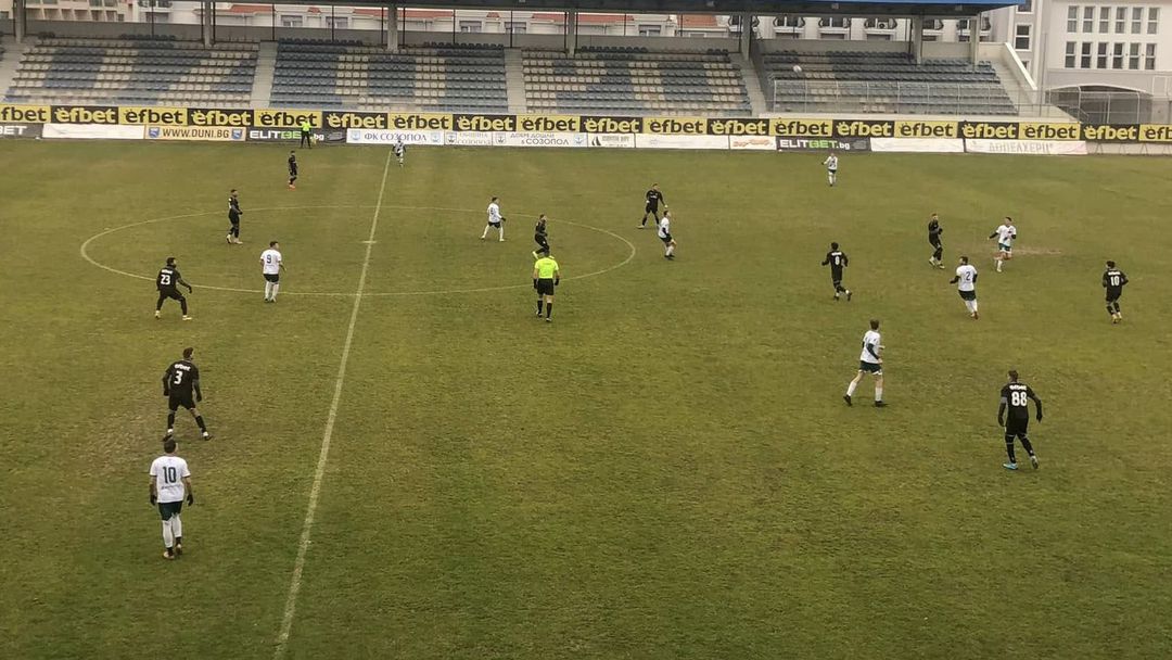 Нефтохимик подчини Несебър