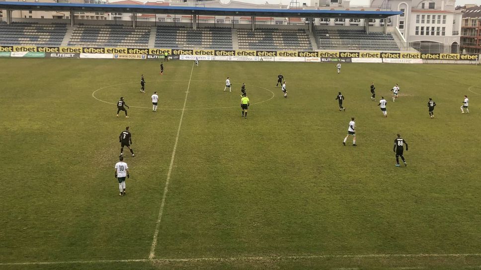 Без голове в Бургас