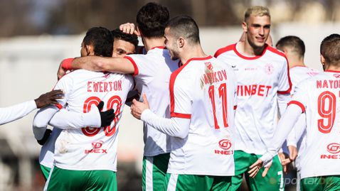 Цели 12 футболисти са напът да напуснат Ботев (Враца)