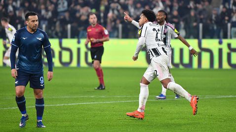 Ювентус тотално надигра Лацио, но трябваше да се спасява в добавеното време от загуба