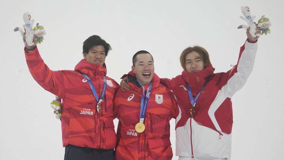 Японците спечелиха златен и сребърен медал в дисциплината Биг еър