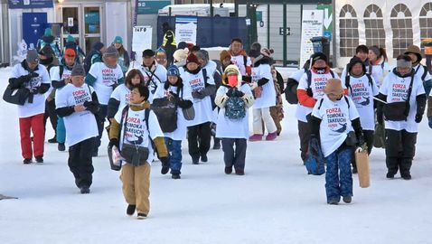 Сериозна японска агитка на сноуборда в Ливиньо