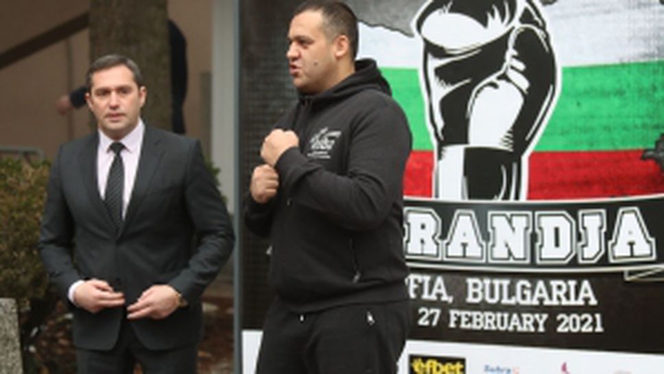 Президентът на СФ по бокс проведе тренировка със състезателите от Купа "Странджа"