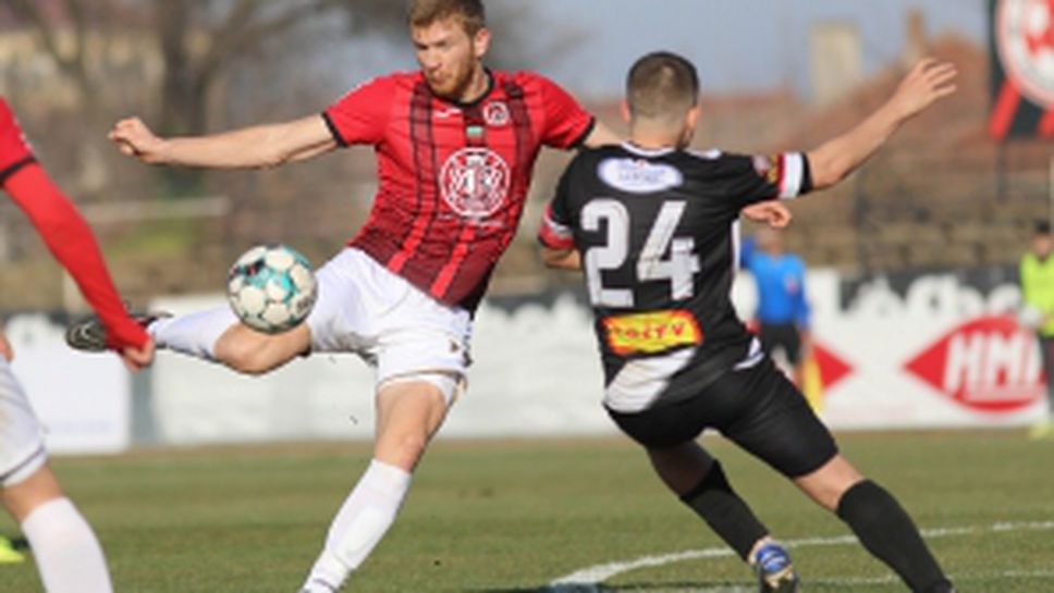 Локомотив (Горна Оряховица) - Локомотив (София)