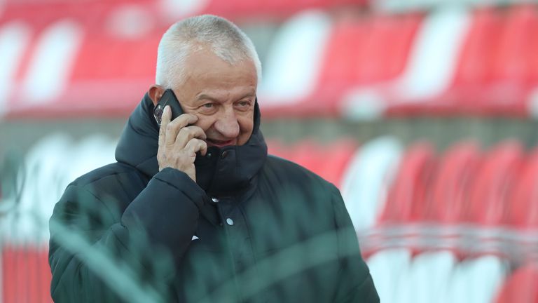 няма да има нов старши треньор преди мача с ЦСКА