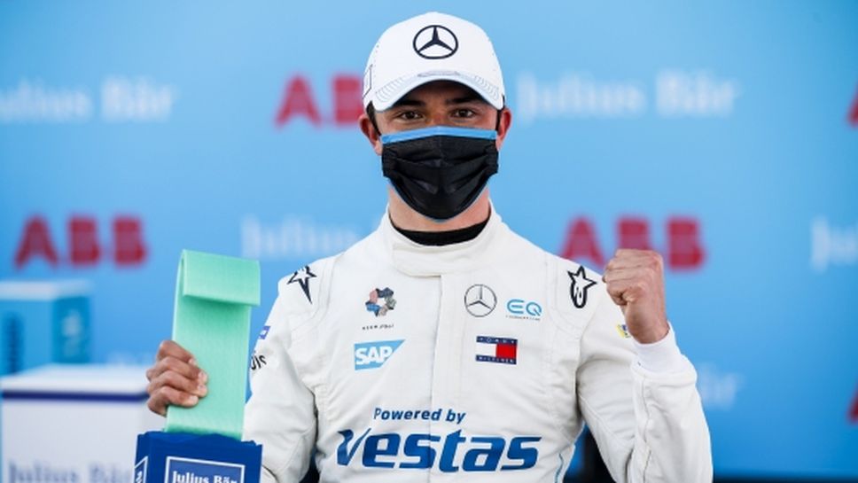 Ник де Врийс спечели първата квалификация за сезона във Формула Е