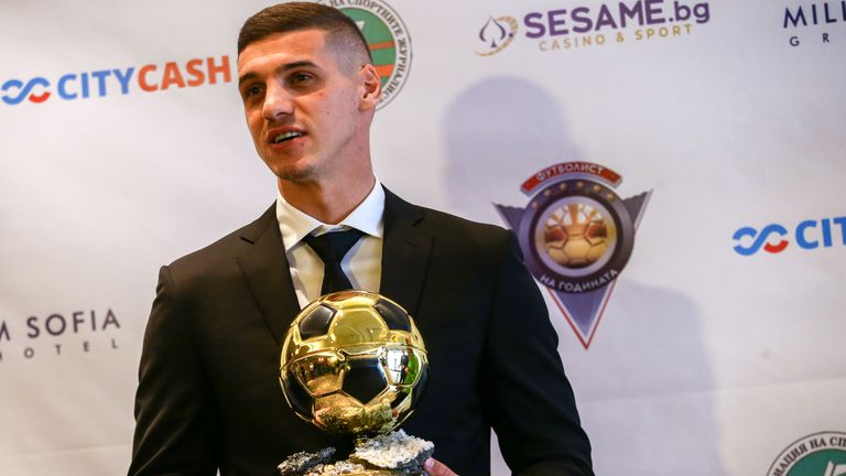Нападателят на Лудогорец Кирил Десподов получи своята награда за футболист