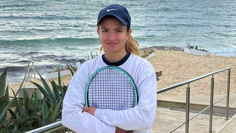 Ива Иванова се класира за четвъртфиналите на сингъл при девойките