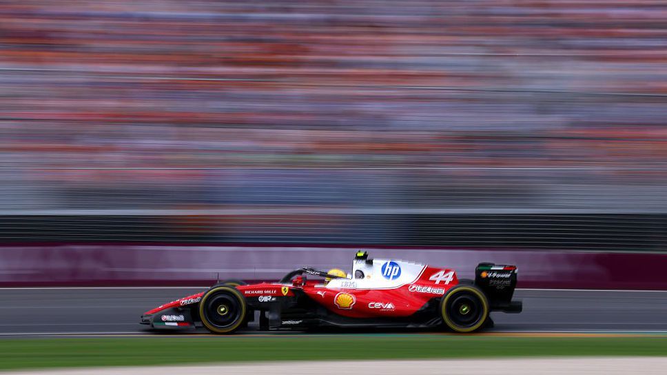 Люис Хамилтън се закани на Мерцедес за предстоящите стартове