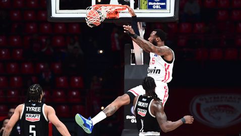 Олимпиакос гази без Везенков