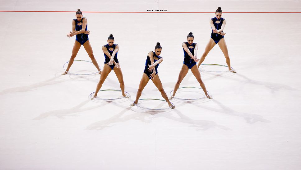 Световна купа по художествена гимнаситка 2022 - съчетание с обръч - България