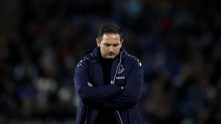 Застрашеният от изпадане отбор на ще бъде без халфовете и