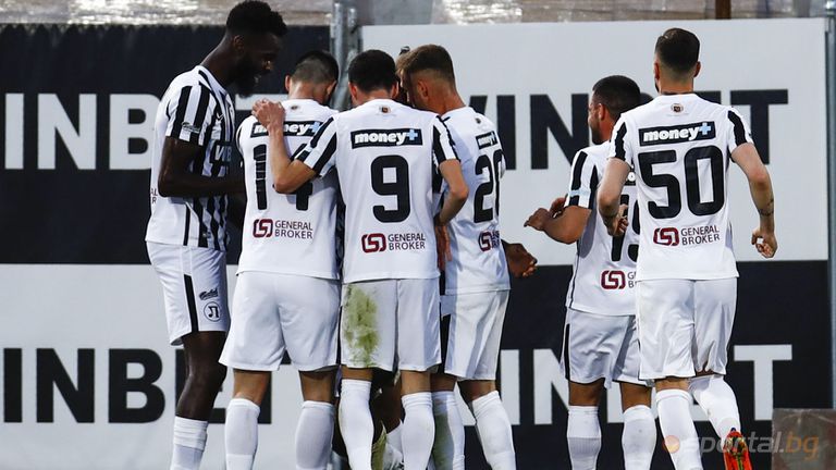 ПФК Локомотив Пловдив поздравява всички локомотивци с настъпването на най светлия