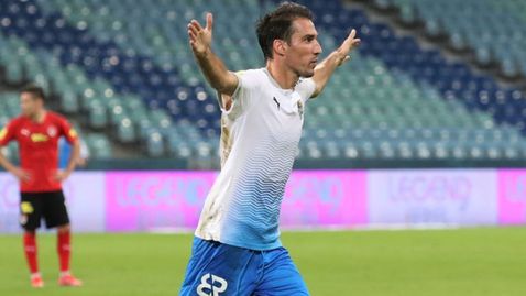  Ивелин Попов разяснява слуховете за Левски 